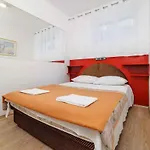 Apartament In 39102 Novi Vinodolski