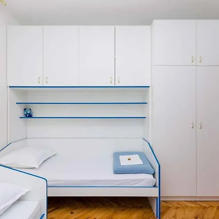 In 39102 Apartment *