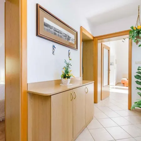 In 39102 Apartment