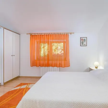 Apartment In 39102